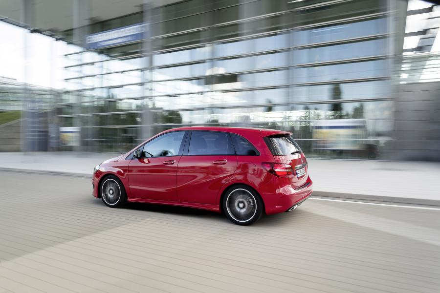  Mercedes-Benz B250 4Matic AMG Line 2014 года  (фото 13 из 30)